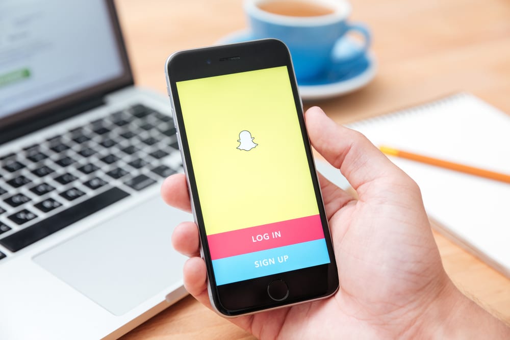 Snapchat Lesson: How to Use Stories and Discover Snapchat Lesson: How to Use Stories and Discover