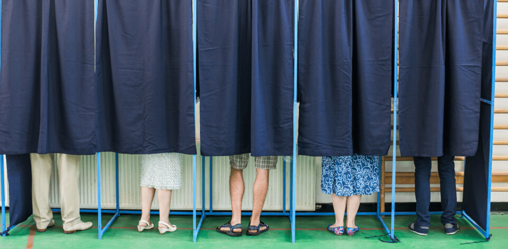 Iowa Survey_ Voters Pick Candidate and Advertising Winners Ahead of the Iowa Democratic Caucus Iowa Survey: Voters Pick Candidate and Advertising Winners Ahead of the Iowa Democratic Caucus